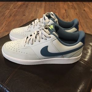 Nike Court Vision Low